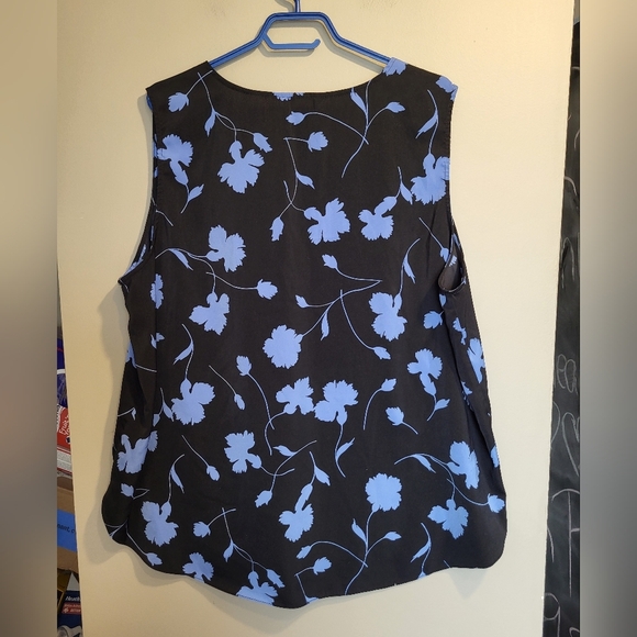 Joe Fresh Black and Blue Floral Blouse, Size 2X - Picture 2 of 5